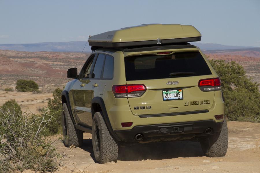  Jeep Grand Cherokee Overlander Concept 2015 года  (фото 13 из 19)